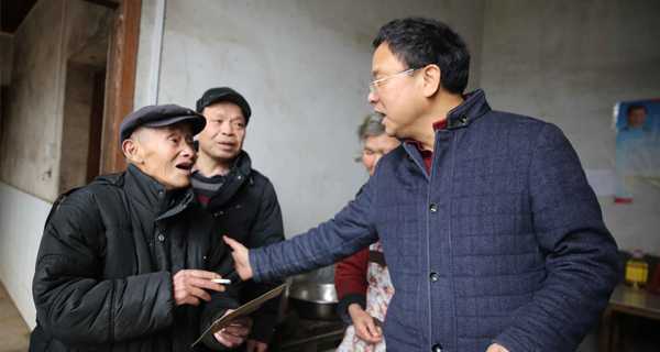 歲末年關送真情，扶貧慰問暖人心！